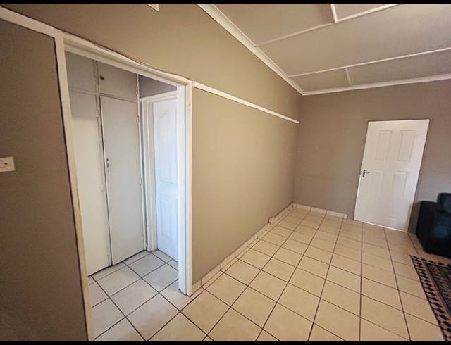 2 BEDROOM APARTMENT FOR SALE IN SCOTTSVILLE
